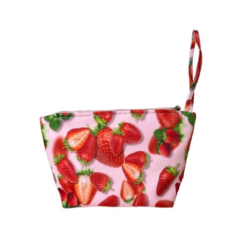 Stylowa kosmetyczka z truskawkowym wzorem