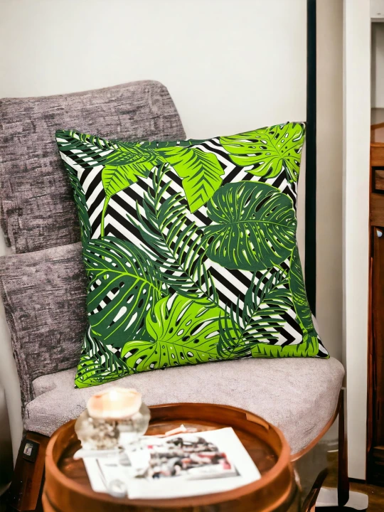 Bawełniana poszewka z motywem tropikalnym z pasami