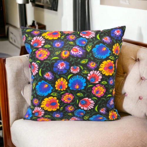 Bawełniana poszewka folklor na czarnym tle