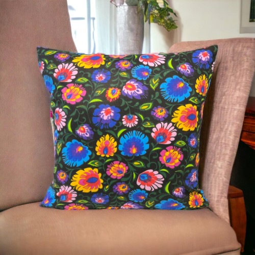 Bawełniana poszewka folklor na czarnym tle