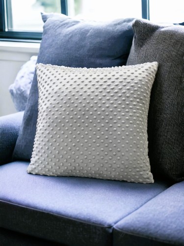 jasnoszara poszewka minky