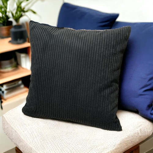 Antracytowa poszewka dekoracyjna w prążki